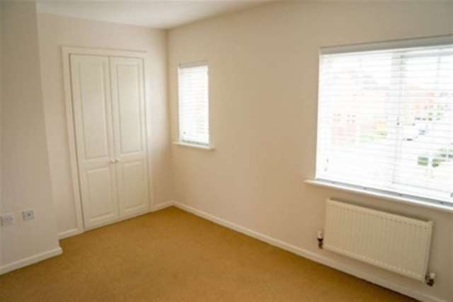  Image of 3 Bedroom Detached to rent at Biggleswade, SG18 8BH