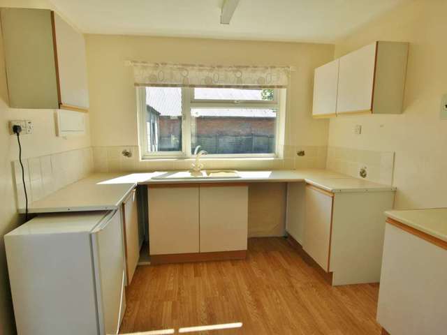  Image of 2 Bedroom Detached for sale at Blenheim Drive Launton Bicester, OX26 5EA
