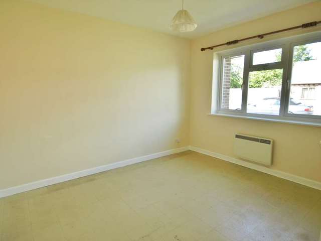  Image of 2 Bedroom Detached for sale at Blenheim Drive Launton Bicester, OX26 5EA