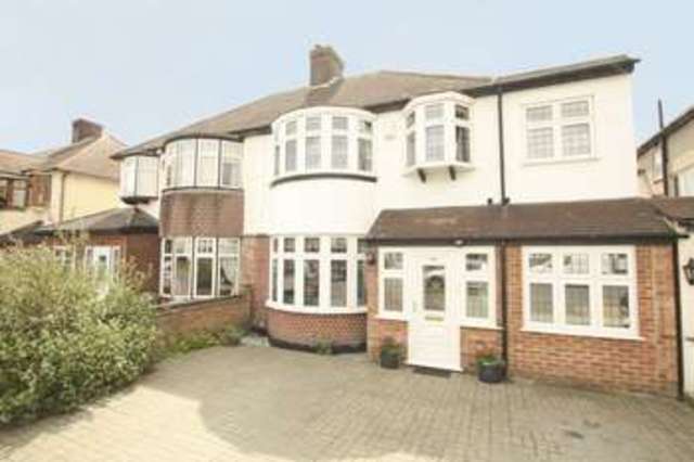  Image of 5 Bedroom Semi-Detached for sale at Broad Walk  Blackheath, SE3 8ND