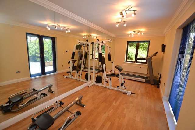  Image of 5 Bedroom Detached for sale at Broadstone, BH18 8LT