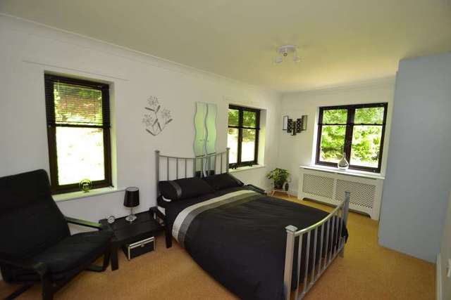  Image of 5 Bedroom Detached for sale at Broadstone, BH18 8LT
