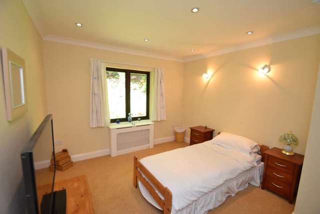  Image of 5 Bedroom Detached for sale at Broadstone, BH18 8LT