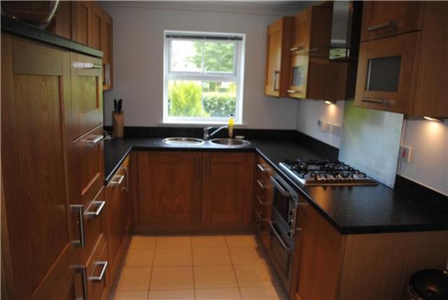  Image of 4 Bedroom Terraced to rent at Gloucestershire, GL50 3NB