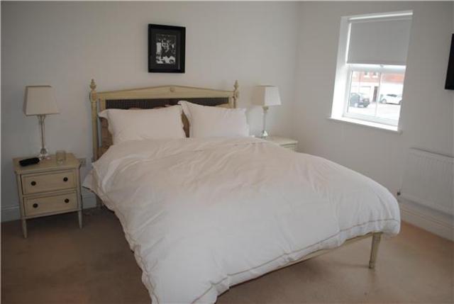  Image of 4 Bedroom Terraced to rent at Gloucestershire, GL50 3NB