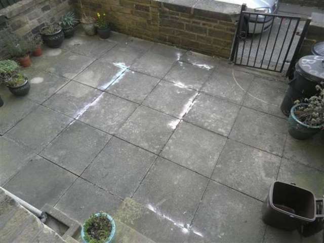  Image of 4 Bedroom Terraced to rent at Ovenden, HX3 6NF