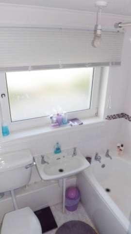  Image of 1 Bedroom Flat for sale at Canongate Calderwood East Kilbride, G74 3NX