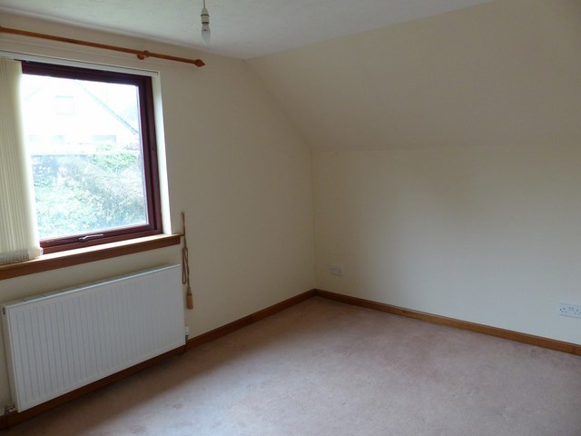  Image of 3 Bedroom Detached to rent at Clackmannan Clackmannanshire Clackmannanshire, FK10 4RA