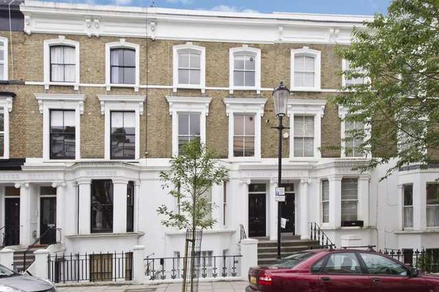  Image of 2 Bedroom Flat to rent at Chesterton Road  London, W10 6ET