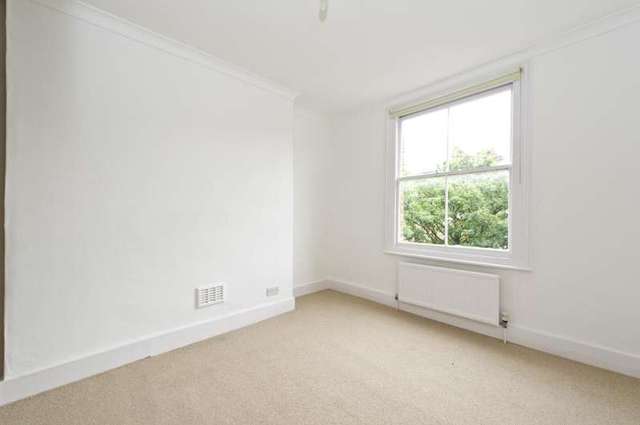  Image of 2 Bedroom Flat to rent at Chesterton Road  London, W10 6ET