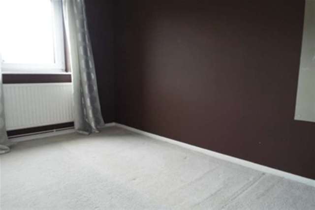  Image of 2 Bedroom Semi-Detached to rent at Chichester, PO19 7HZ