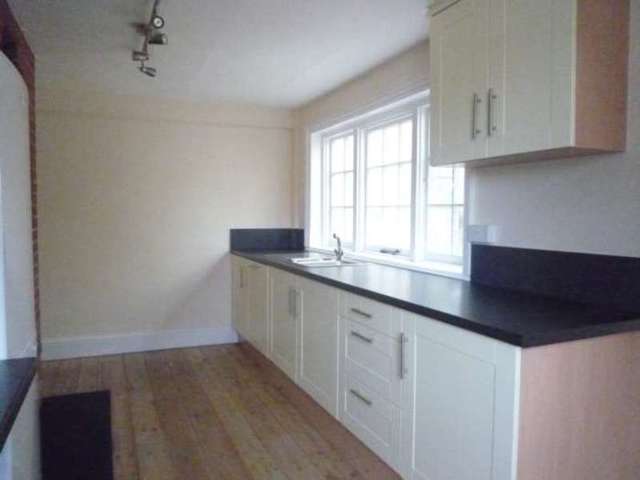  Image of 3 Bedroom Detached to rent at Church Road Snape Saxmundham, IP17 1SZ