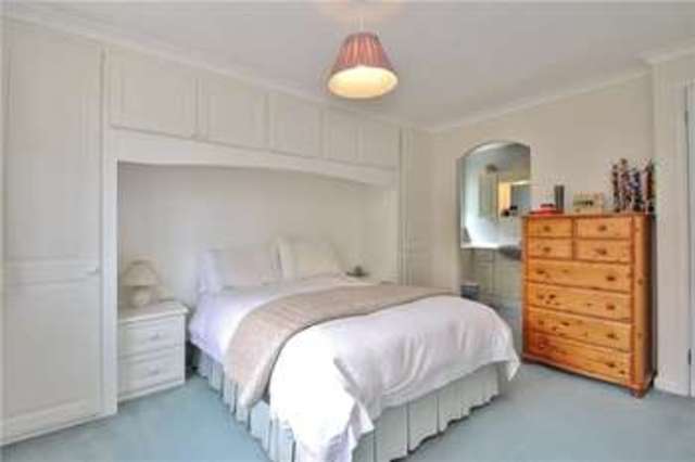  Image of 4 Bedroom Detached for sale at Horsell Surrey Knaphill, GU21 4XE