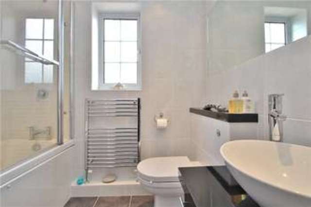  Image of 4 Bedroom Detached for sale at Horsell Surrey Knaphill, GU21 4XE