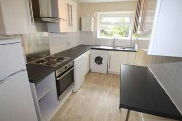  Image of 3 Bedroom Terraced to rent at Cleves Close  Cobham, KT11 2LE