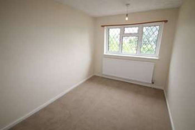  Image of 3 Bedroom Terraced to rent at Cleves Close  Cobham, KT11 2LE