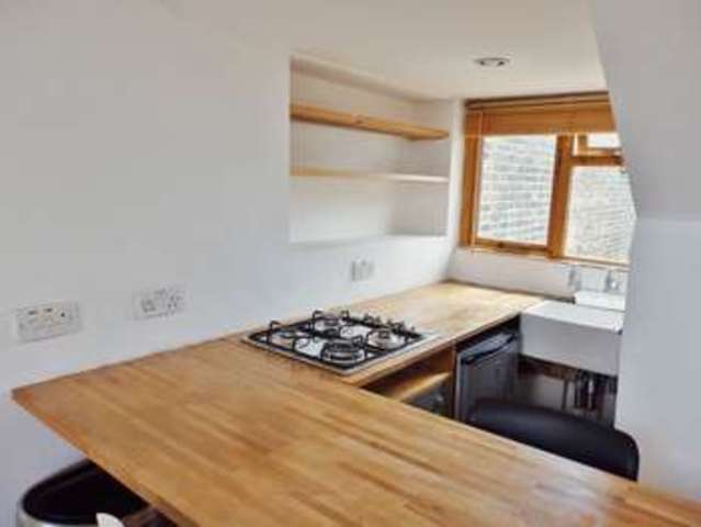  Image of 1 Bedroom Flat to rent at Coleridge Road Crouch End London, N8 8EG