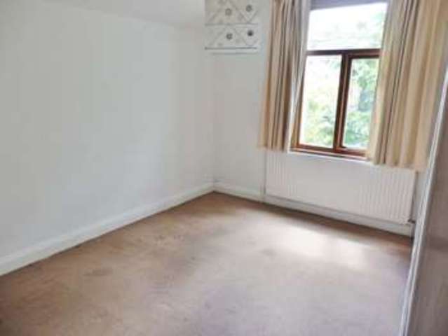  Image of 1 Bedroom Flat to rent at Coleridge Road Crouch End London, N8 8EG