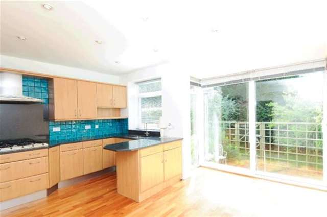  Image of 6 Bedroom Detached to rent at Dulwich Village, SE21 7BE