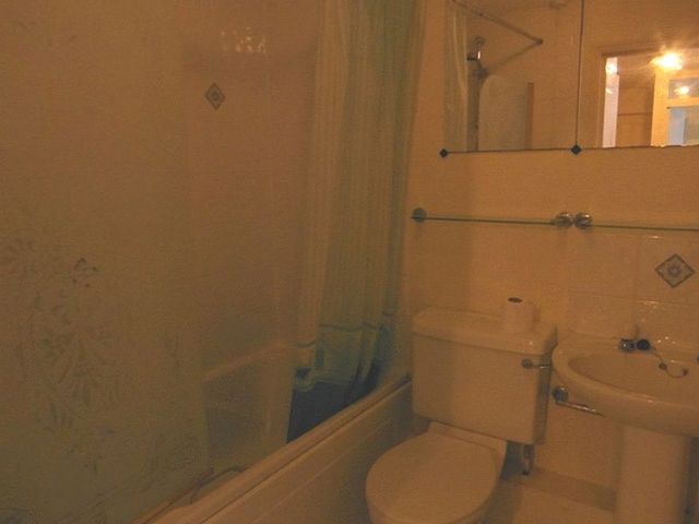  Image of 2 Bedroom Flat to rent at Croydon, CR0 4UW