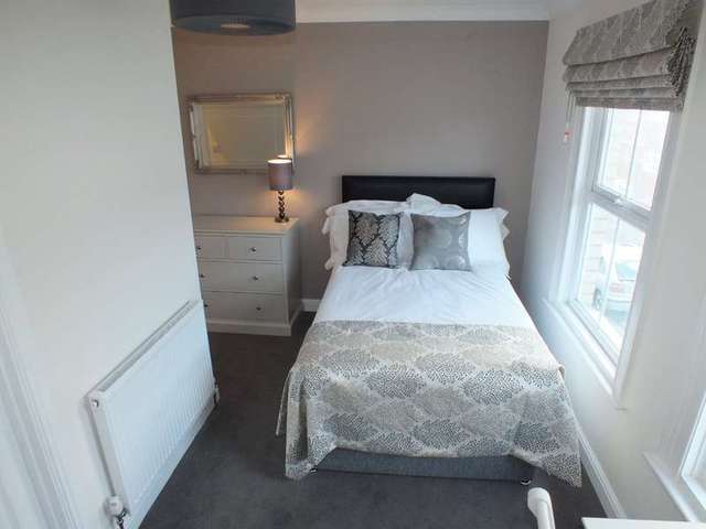  Image of 1 Bedroom Detached to rent at Reading Berkshire Reading, RG30 1DA