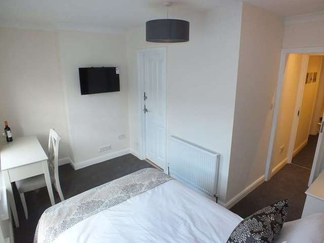  Image of 1 Bedroom Detached to rent at Reading Berkshire Reading, RG30 1DA
