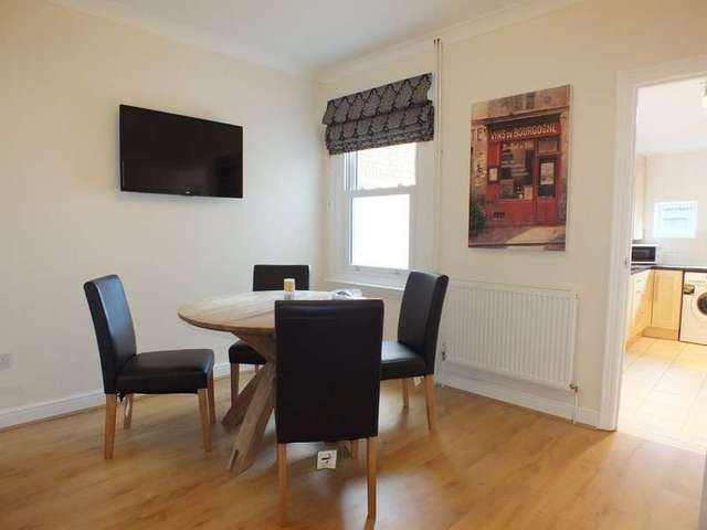  Image of 1 Bedroom Detached to rent at Reading Berkshire Reading, RG30 1DA
