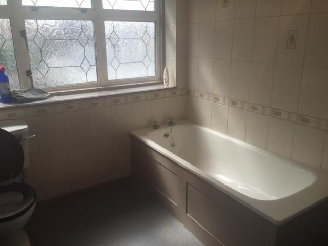  Image of 3 Bedroom Detached to rent at Enfield, EN3 5EP