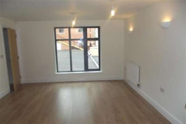  Image of 1 Bedroom Flat to rent at Exeter, EX4 4FW
