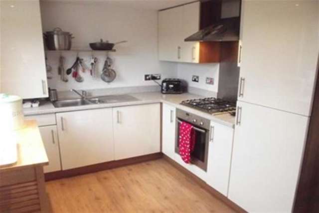  Image of 2 Bedroom Flat to rent at Glasgow, G20 7AL