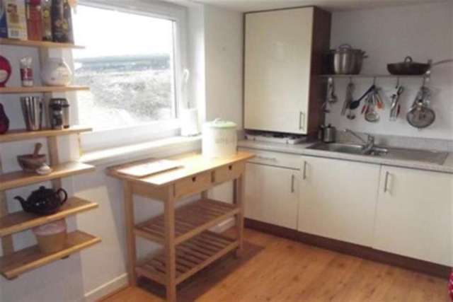  Image of 2 Bedroom Flat to rent at Glasgow, G20 7AL