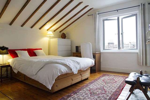  Image of 4 Bedroom Flat for sale at Glendale Avenue  Wood Green, N22 5AH
