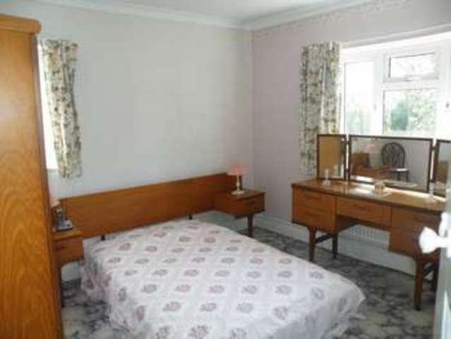  Image of 3 Bedroom Detached for sale at Green Lane Hucclecote Gloucester, GL3 3QU