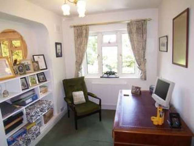  Image of 3 Bedroom Detached for sale at Greenway  London, N20 8ED