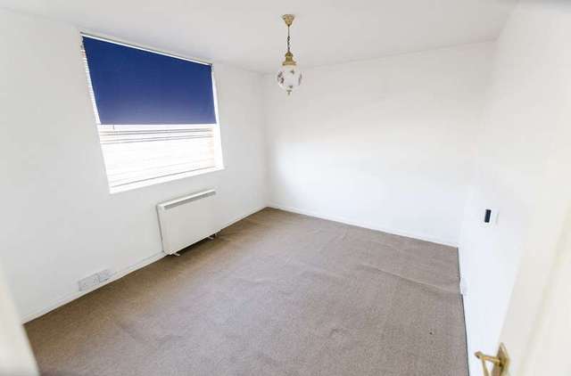  Image of 2 Bedroom Flat to rent at Hagley Road West Quinton Birmingham, B32 1DJ