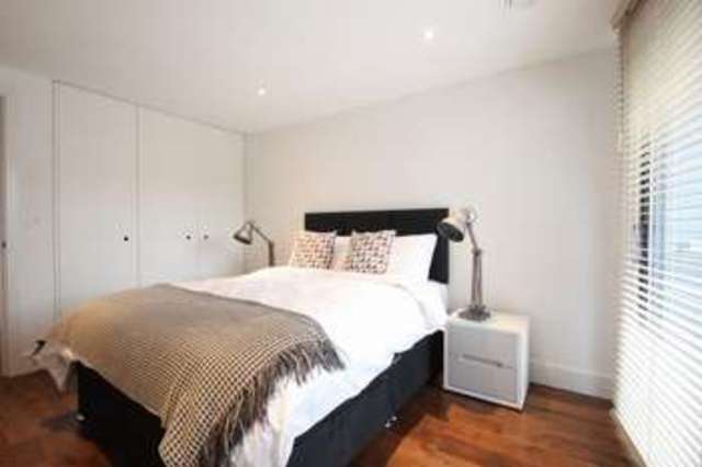  Image of 2 Bedroom Property to rent at London  London, EC1V 7PR