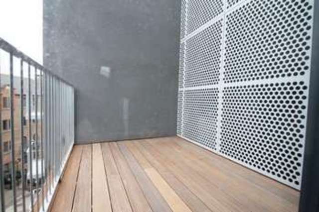  Image of 3 Bedroom Property to rent at London  London, EC1V 7PR