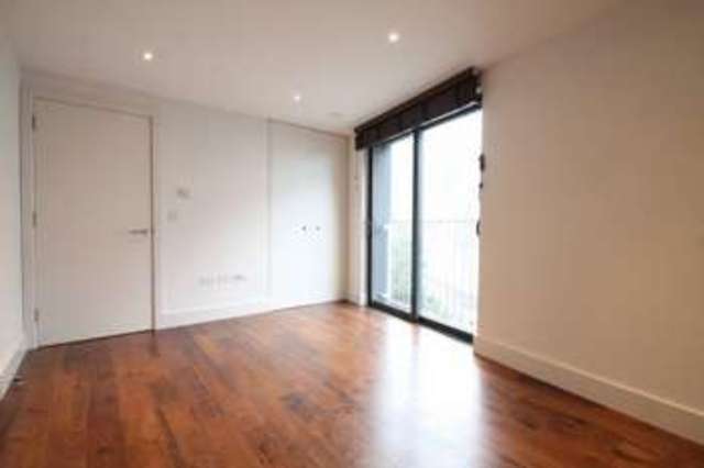  Image of 3 Bedroom Property to rent at London  London, EC1V 7PR