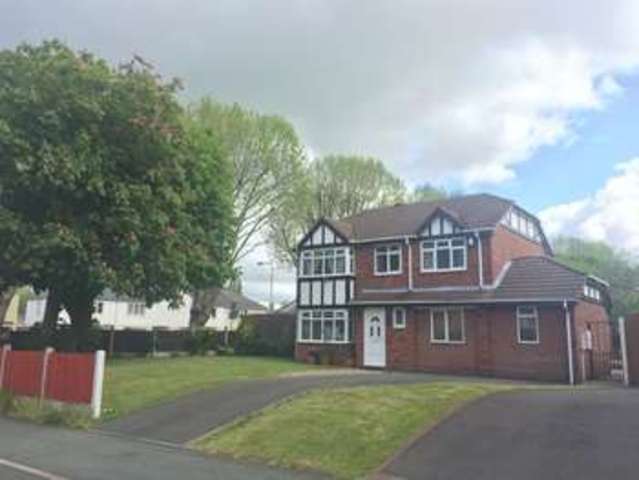  Image of 4 Bedroom Semi-Detached to rent at Hallam Crescent  Wolverhampton, WV10 9YA