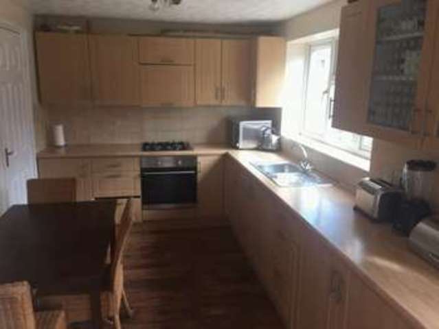  Image of 4 Bedroom Semi-Detached to rent at Hallam Crescent  Wolverhampton, WV10 9YA