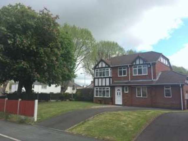  Image of 4 Bedroom Semi-Detached to rent at Hallam Crescent  Wolverhampton, WV10 9YA