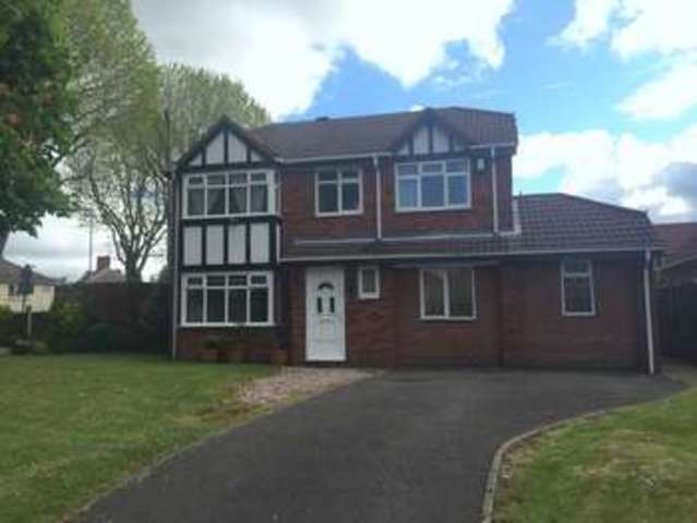  Image of 4 Bedroom Semi-Detached to rent at Hallam Crescent  Wolverhampton, WV10 9YA