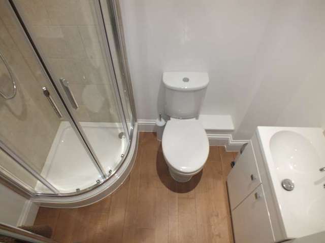  Image of 1 Bedroom Detached to rent at Reading Berkshire Reading, RG1 5RD