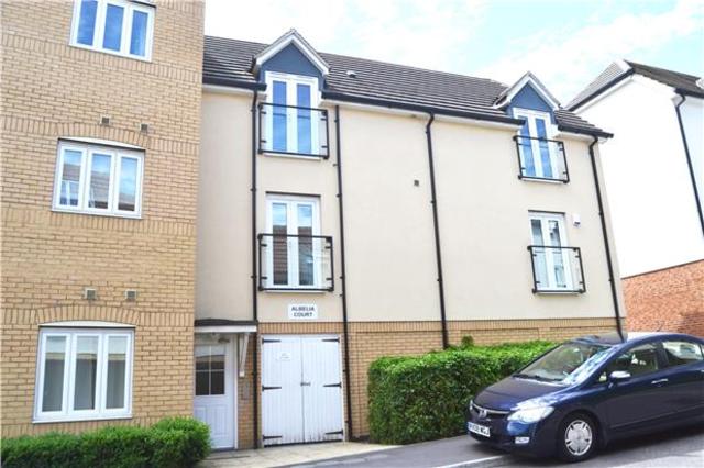  Image of 2 Bedroom Flat to rent at ROMFORD, RM3 9GH
