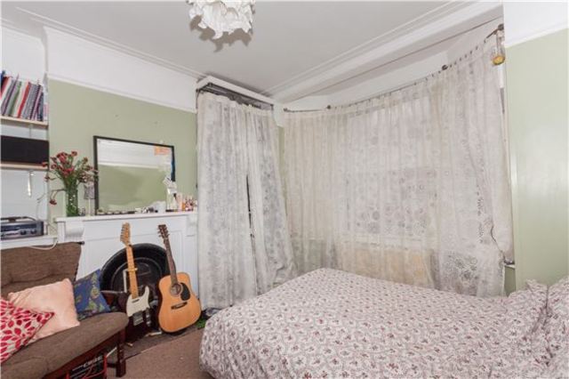  Image of 3 Bedroom Terraced for sale at East Sussex, TN35 5NG