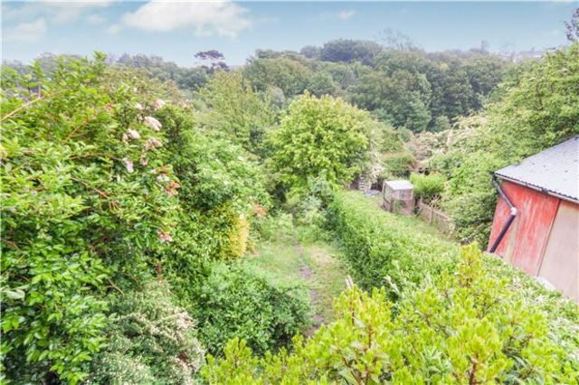  Image of 3 Bedroom Terraced for sale at East Sussex, TN35 5NG