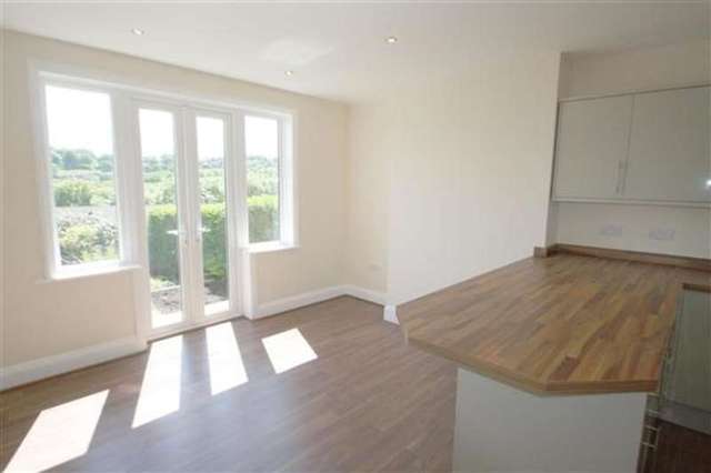 Image of 3 Bedroom Semi-Detached for sale at Sowerby Bridge, HX6 2RP