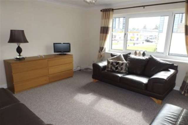  Image of 2 Bedroom Flat to rent at Glasgow, G72 8RH