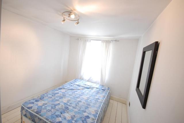  Image of 3 Bedroom Terraced to rent at Hornsey, N8 0JY