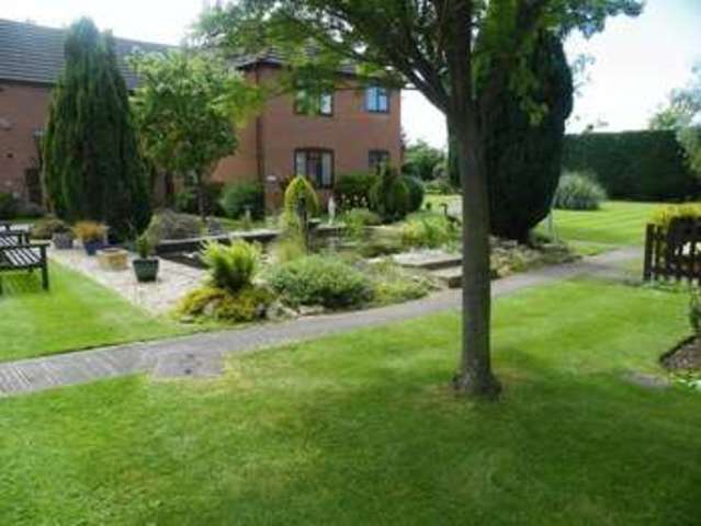  Image of 2 Bedroom Retirement Property for sale at Hucclecote Road  Gloucester, GL3 3SR